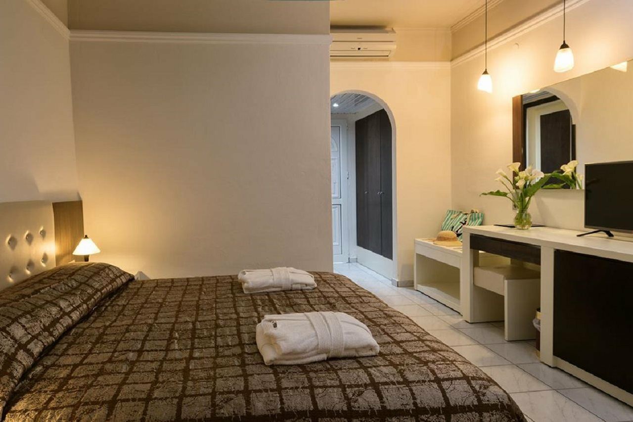 Hotel Eliros Mare Beachfront Poem